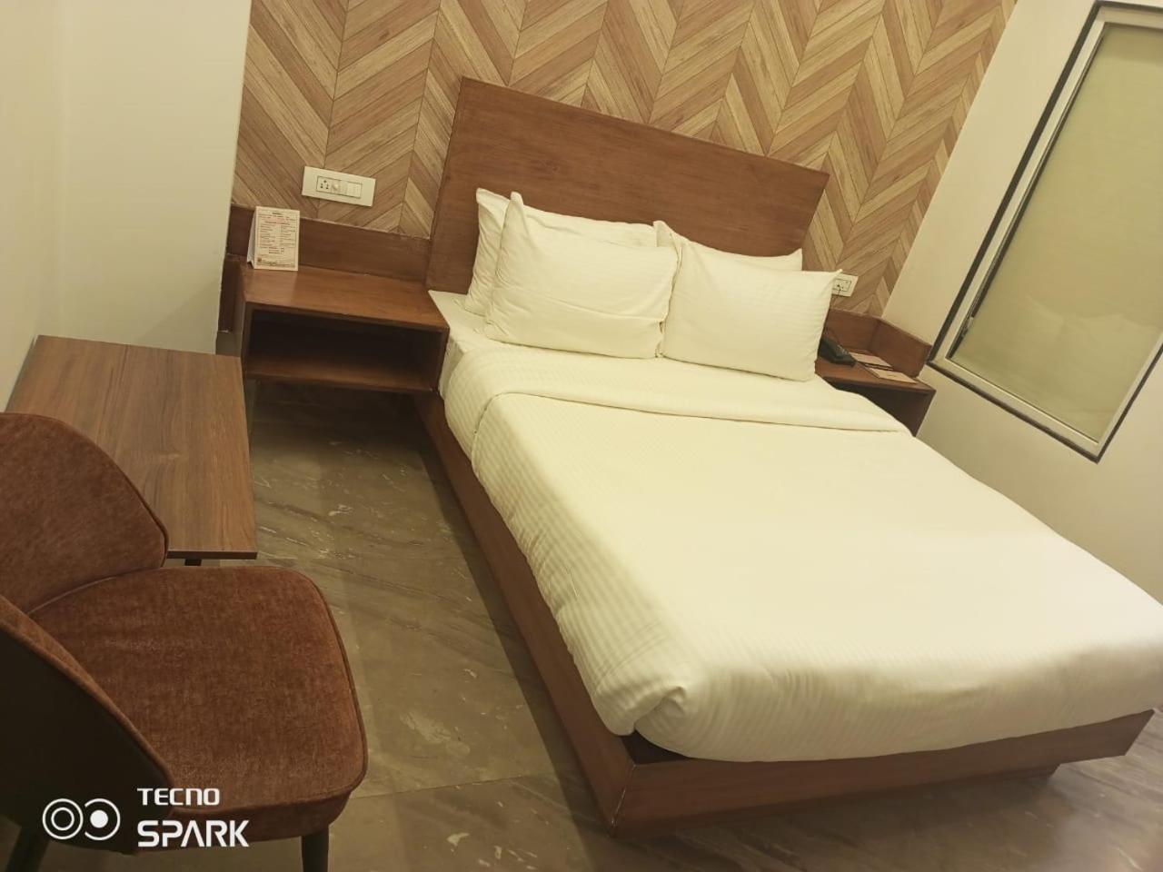 Hotel Kadamb Tree Jabalpur Exterior foto