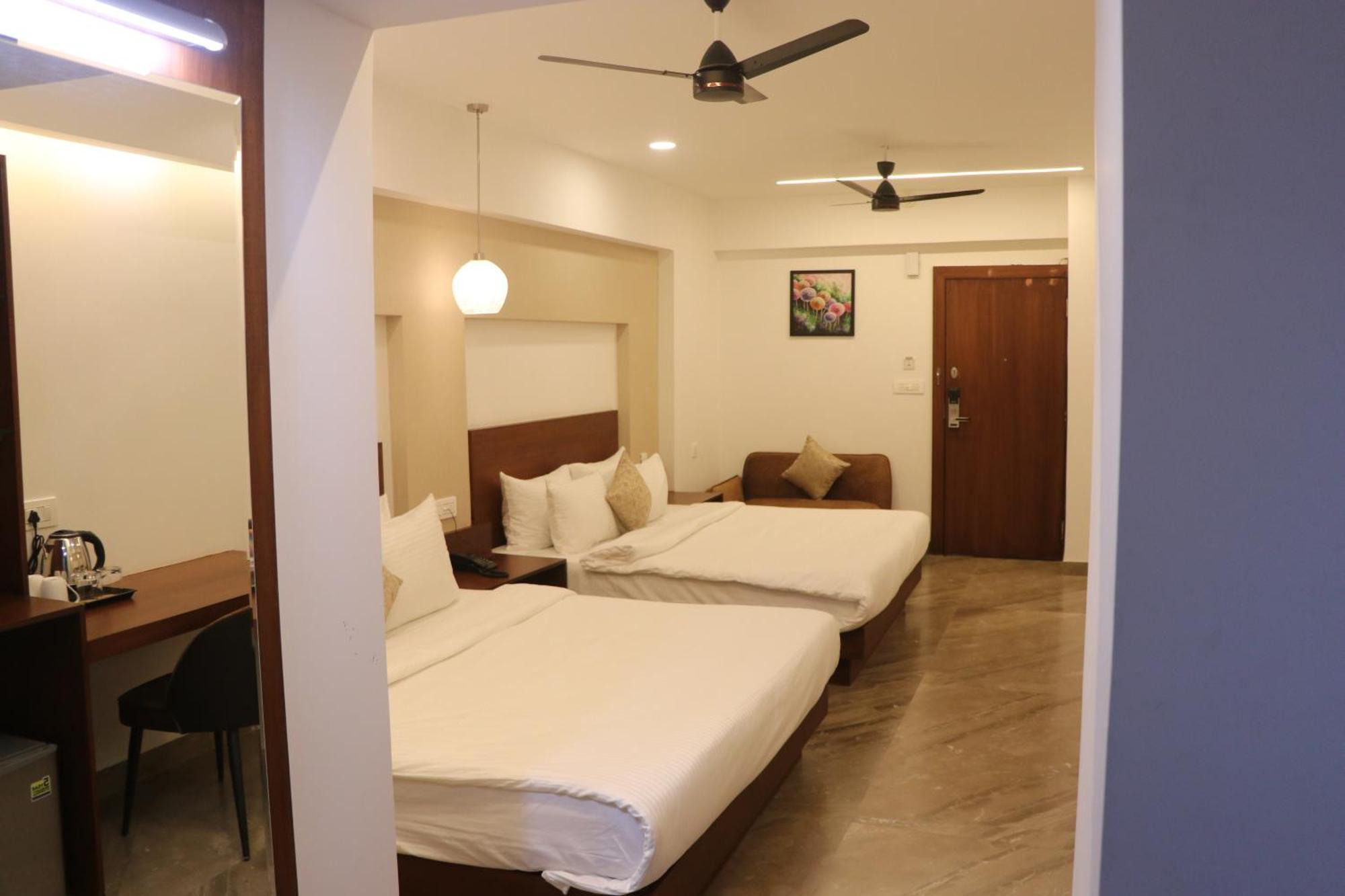 Hotel Kadamb Tree Jabalpur Exterior foto